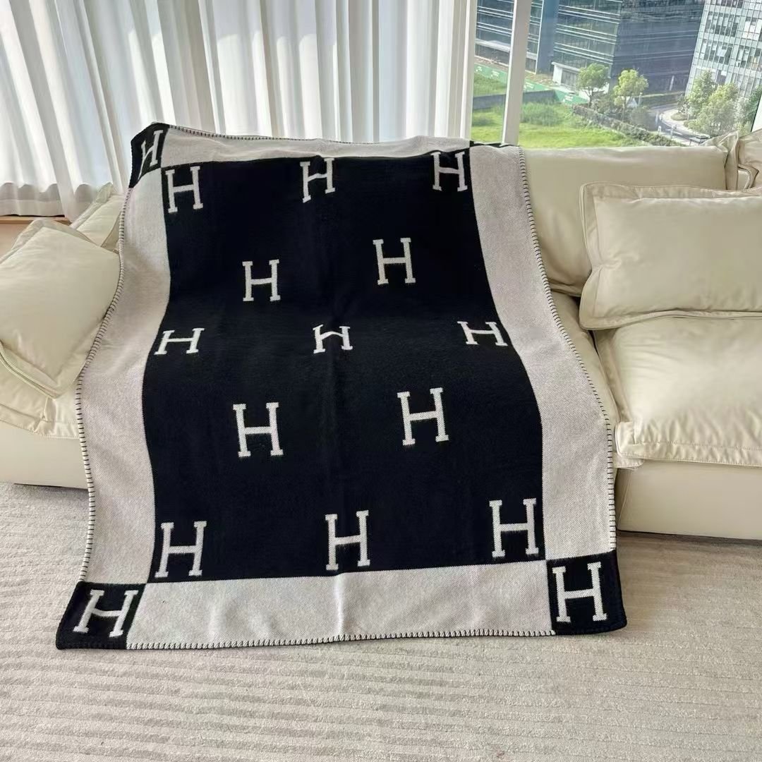 Hermes Blanket, Master Quality with different colors available. - Image 3 of 6